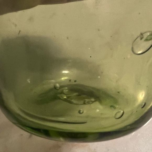 Vintage Green Glass Hand Blown Pitcher Heart Shape Opening Bubble Glass - Picture 7 of 9